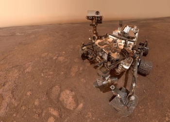 Марсоход Curiosity прислал новое “селфи”