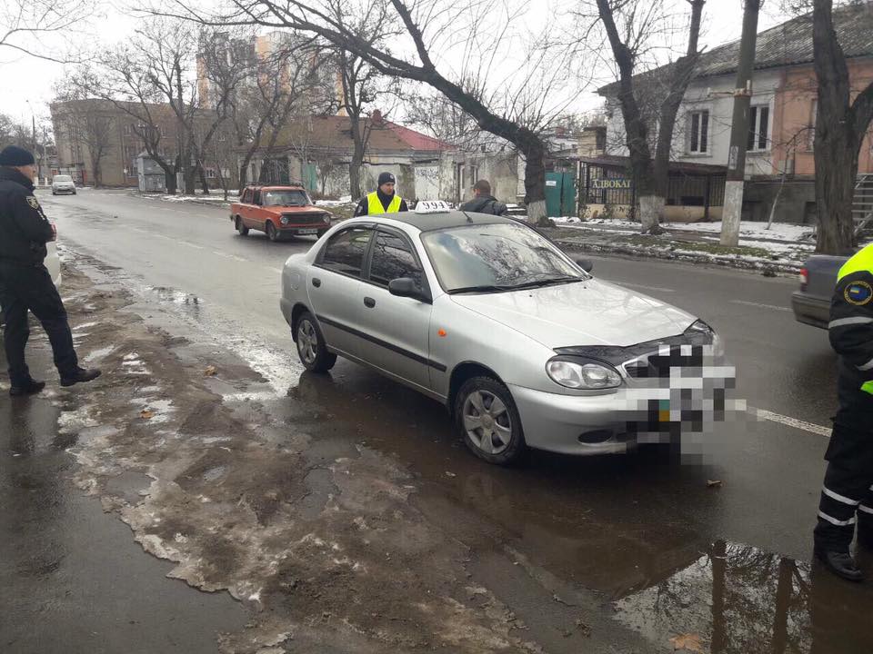 В Николаеве Укртрансбезопасность проверяла таксистов – нашла 16 нарушений 5