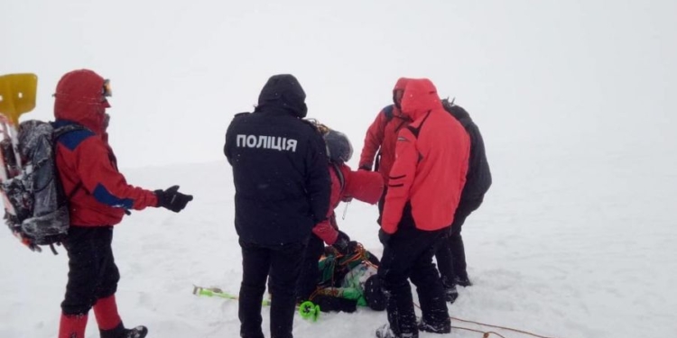 В Карпатах нашли еще одного из пяти пропавших туристов