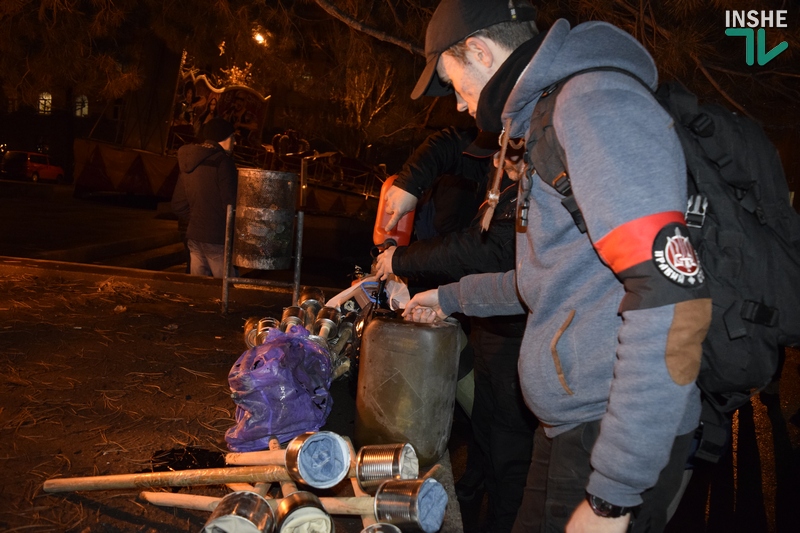 Это не траурное мероприятие: в Николаеве прошло традиционное факельное шествие в память боя под Крутами 3