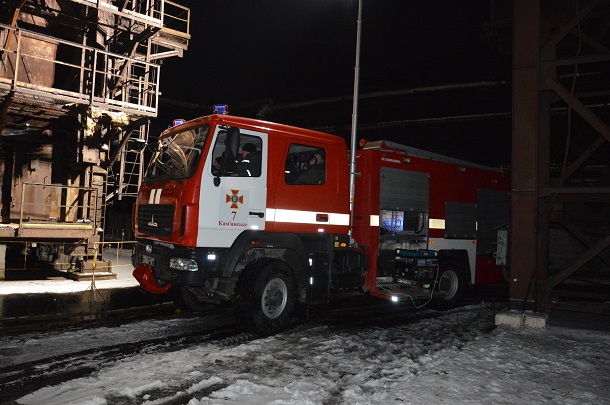 ОБНОВЛЕНО. В Камянском произошел взрыв на коксохимическом заводе. Пятерых работников доставили в больницу в тяжелом состоянии 8