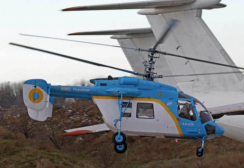 Морские летчики из Николаева испытали вертолет Ка-226: его планируют использовать для санитарных перевозок 7