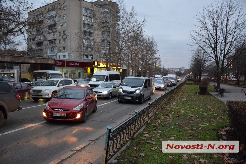 В центре Николаева водитель «Тойоты» сбил пожилую женщину на пешеходном переходе 9