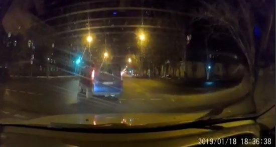 В Николаеве мужчина ударил таксиста и угнал его Daewoo