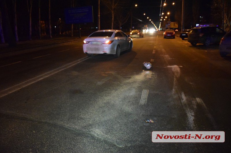 В Николаеве Hyundai сбил пьяного пешехода с покупками 9