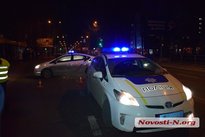 В Николаеве Hyundai сбил пьяного пешехода с покупками 11