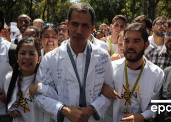 Гуайдо рассказал о тайных встречах с военными Венесуэлы