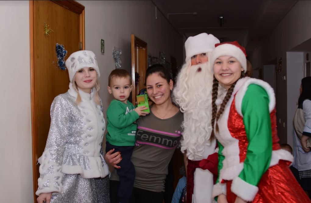 Клиенты ПриватБанка устроили праздник пациентам Николаевской областной детской больницы 1