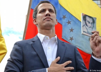 Европарламент признал Гуайдо временным президентом Венесуэлы