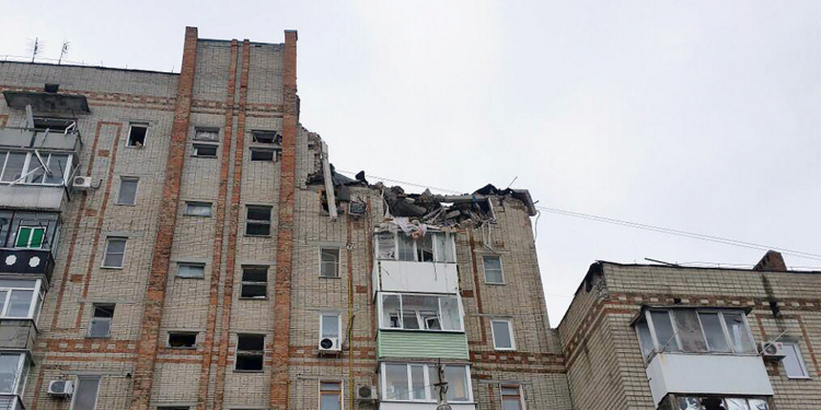 В РФ взрыв в многоэтажке: под завалами люди