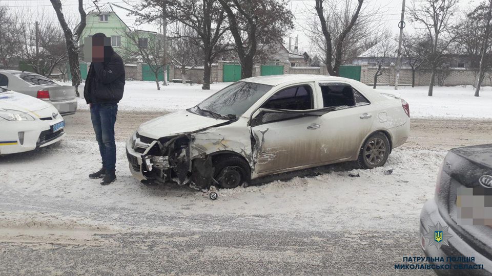 В Николаеве за день произошло 7 ДТП, есть пострадавшие - патрульные 5