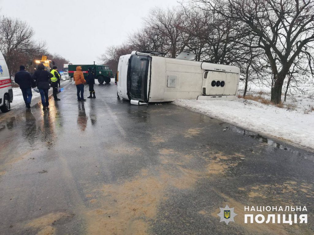 Число пострадавших в аварии автобуса на Николаевщине выросло до 8 человек 1
