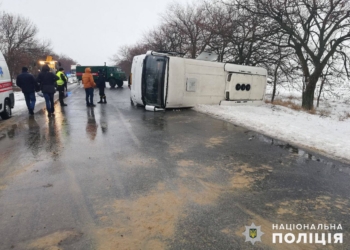 Число пострадавших в аварии автобуса на Николаевщине выросло до 8 человек