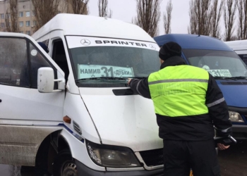 В Николаеве с маршрутов сняли несколько автобусов из-за нарушений при эксплуатации в зимний период