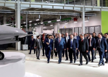 Порошенко заявил, что Украина закупит турецкие ударные беспилотники