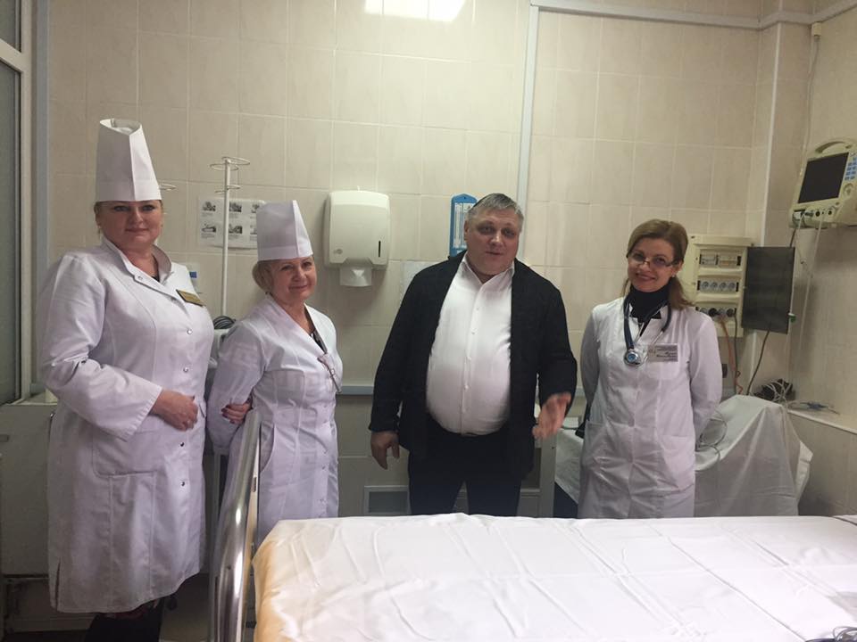 Нардеп Вадим Пидберезняк передал областной больнице новое оборудование 5
