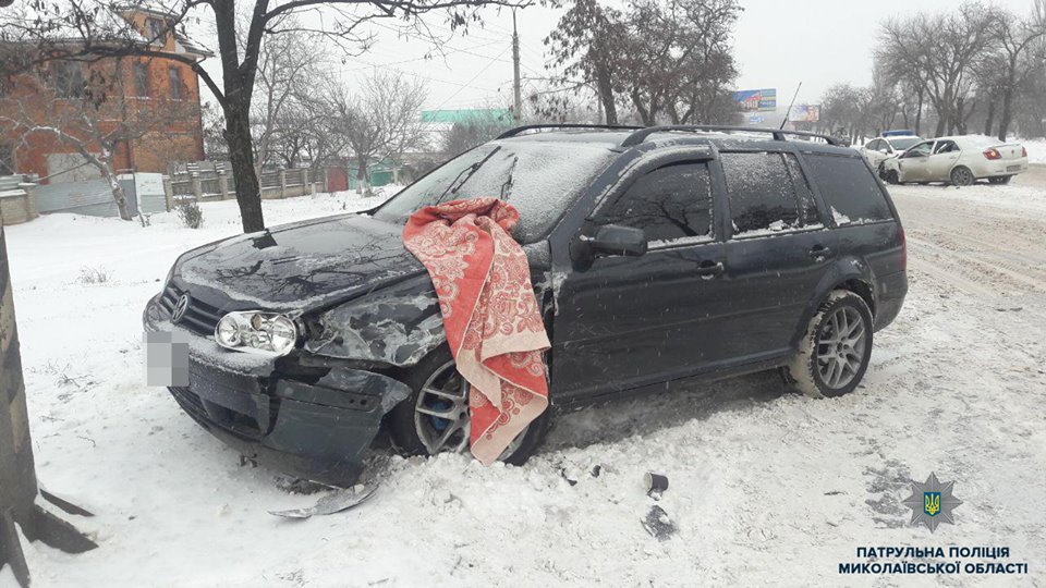 В Николаеве за день произошло 7 ДТП, есть пострадавшие - патрульные 11