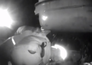 В Сумах мужчина попал под поезд и выжил