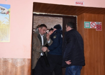 На Виннитчине священники УПЦ МП с «титушками» устроили драку и сорвали собрание по поводу перехода в ПЦУ