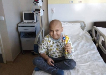 Мальчик из Николаева Виктор Веретенкин готовится к пересадке костного мозга в турецкой клинике. Сбор средств завершен