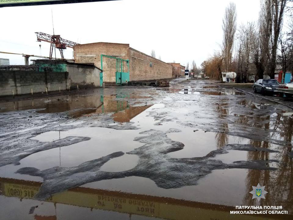 Патрульные потребовали от Сенкевича восстановления дороги на Новозаводской 5