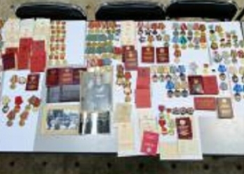 Украинец пытался вывезти в Китай почти 300 советских орденов и значков