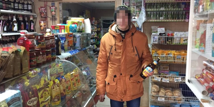 За неделю на Николаевщине «засекли» 9 фактов продажи спиртного и сигарет несовершеннолетним, и 5 из них – в Николаеве