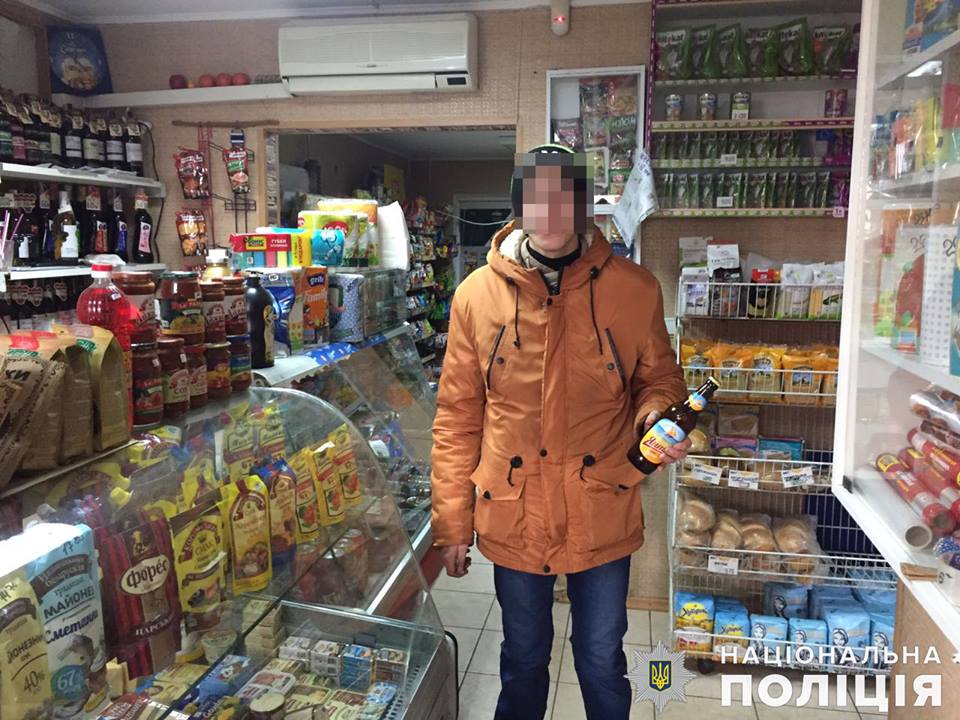 За неделю на Николаевщине «засекли» 9 фактов продажи спиртного и сигарет несовершеннолетним, и 5 из них – в Николаеве 11