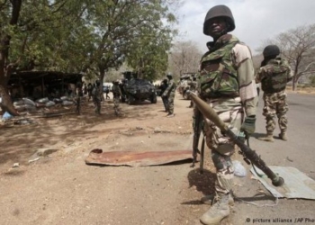 В Нигерии задержали двух журналистов за критику армии