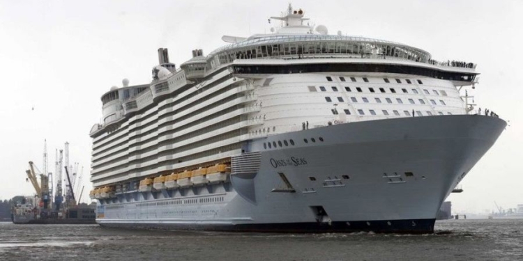 Более 200 человек заразились кишечной инфекцией на круизном лайнере в Карибском море