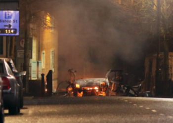 ИРА взяла на себя ответственность за взрыв в Северной Ирландии