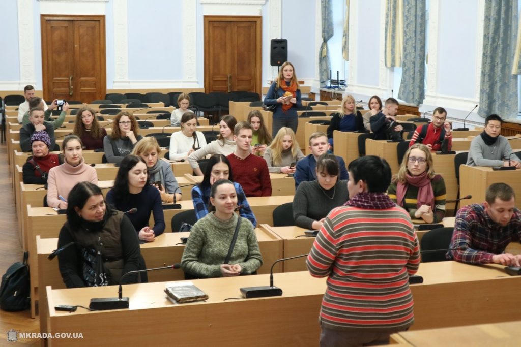 Для николаевской молодежи провели экскурсию по городскому совету и пригласили подавать заявки на стажировку 10