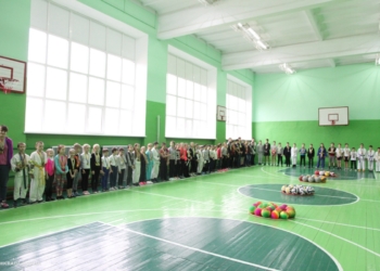 В николаевской школе №19 открыли отремонтированный спортзал