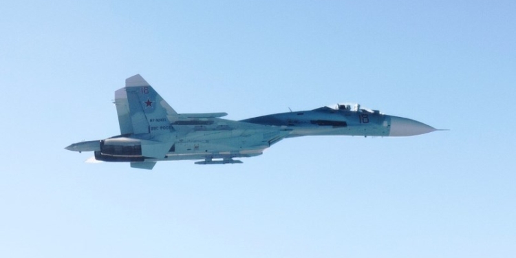 Финляндия подняла истребитель для перехвата российских Су-27