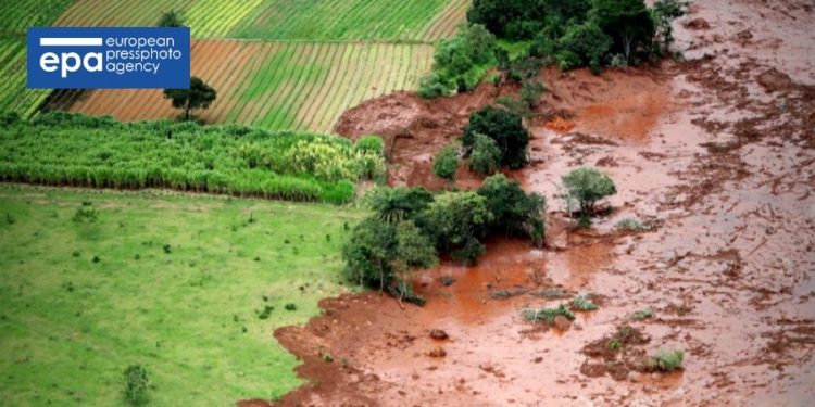 В Бразилии боятся нового прорыва дамбы: эвакуируют 24 тысячи человек