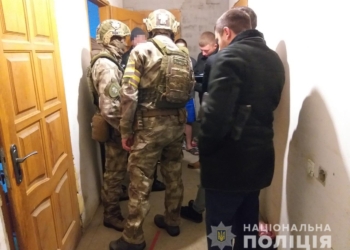 В Николаеве спецназ задержал подозреваемых в нападении на зал игровых автоматов