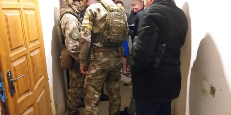 В Николаеве спецназ задержал подозреваемых в нападении на зал игровых автоматов