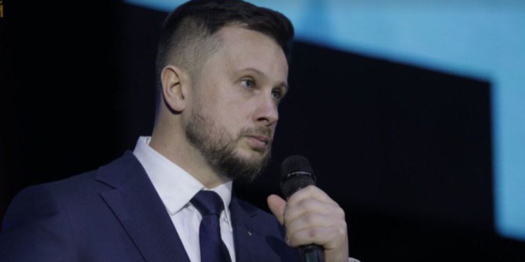 Хоть один. Лидер Нацкорпуса Белецкий передумал идти в президенты