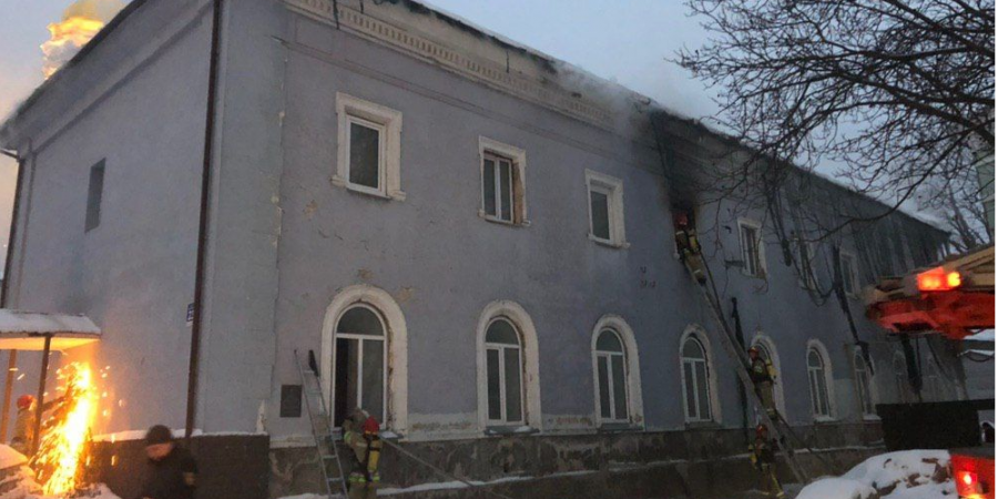Полиция задержала подозреваемого в поджоге в Киево-Печерской лавре 1