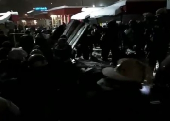 В Харькове обрушилась крыша торгового павильона: четверо пострадавших