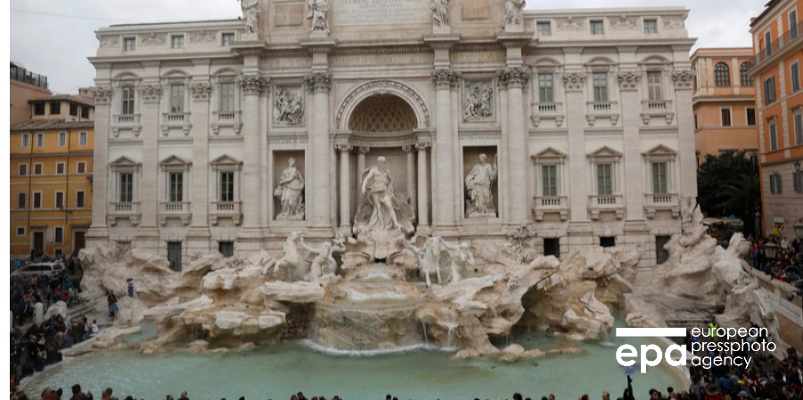 Мэр Рима и католическая церковь спорят из-за монет из фонтана Треви 1