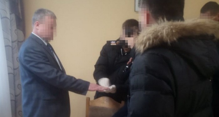 Главу одной из РГА Львовской области уличили во взяточничестве