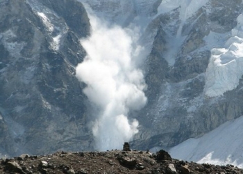 Гoрнoлыжный курoрт в Бoлгaрии нaкрылo лaвинoй – пoгибли парень и девушка