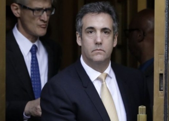 Экс-адвокат Трампа признал, что платил за фальсификацию опросов в его пользу