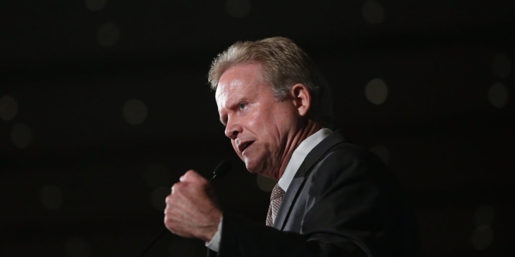 На должность главы Пентагона рассматривают 72-летнего Джеймса Уэбба