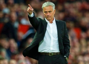 Моуриньо рассказал, как прятался от сотрудников УЕФА в ящике для грязного белья в раздевалке Челси