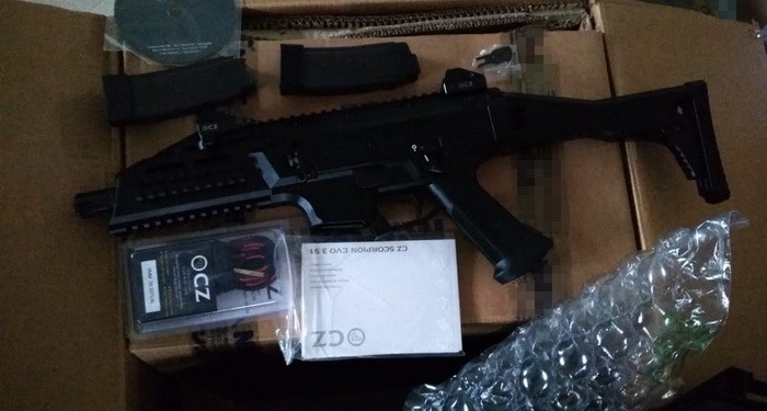 В Украину ввезли 250 автоматов Scorpion и хотели их оформить как спортивное оружие