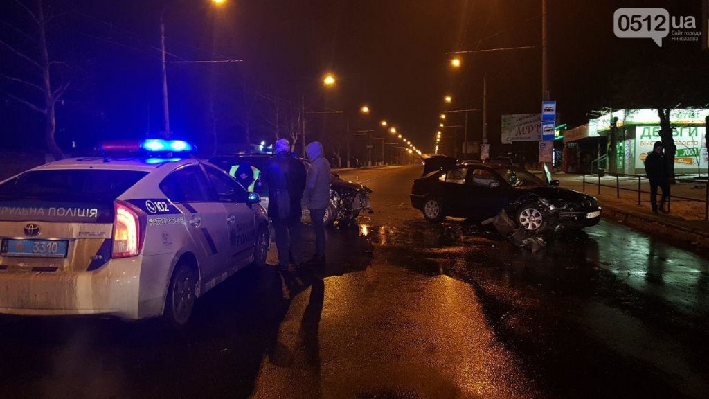 В Николаеве пьяный водитель Mitsubishi врезался на «встречке» в BMW – пострадал ребенок 1