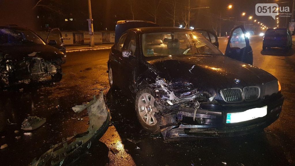 В Николаеве пьяный водитель Mitsubishi врезался на «встречке» в BMW – пострадал ребенок 3