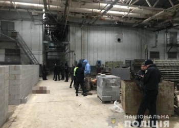 В Ровно работник частного приюта натравила тибетского мастифа на полицейских